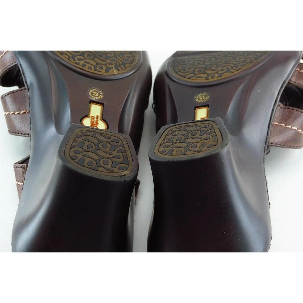 Strictly Comfort welcome shoe